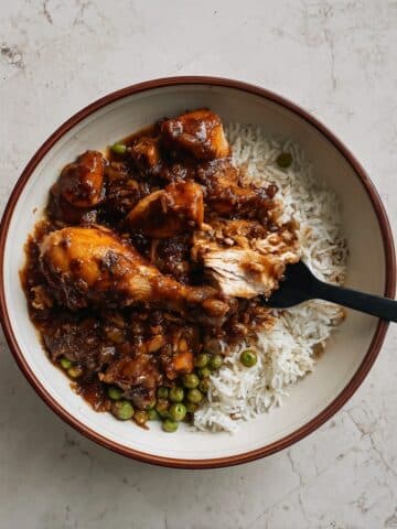 Oven-Baked Chicken with Peas and Potatoes in Spiced Onion Sauce Recipe