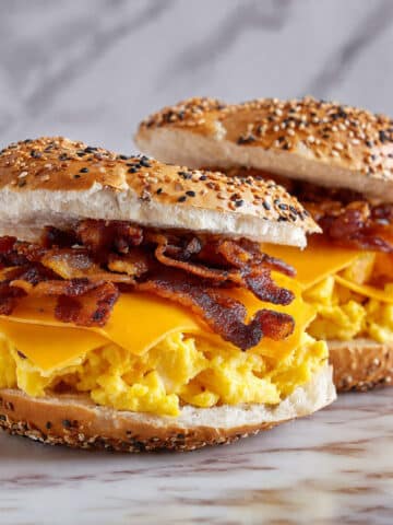 Cheesy Bacon Egg Bagel Sandwich Recipe
