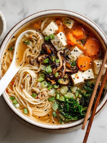 Easy Vegan Mushroom Miso Soup Recipe