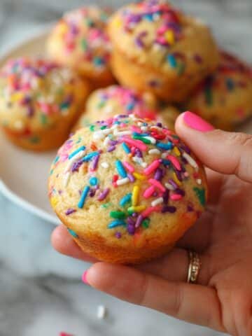 Delicious and Easy Sprinkle Birthday Cake Muffins Recipe