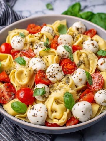 Bright and Fresh Tortellini Pasta Salad with Vegetables, Chickpeas, and Zesty Italian Dressing Recipe