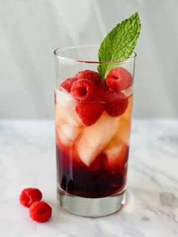 Homemade Raspberry Iced Tea Recipe