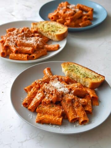 Easy Creamy Tomato Pasta Recipe