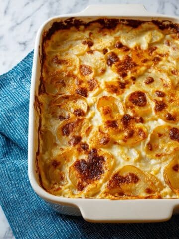 Cheesy Potatoes au Gratin Recipe