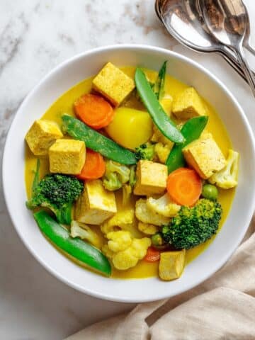 Easy Tofu Vegetable Coconut Curry Recipe