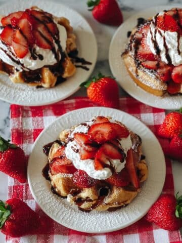 Strawberry Funnel Cake Recipe