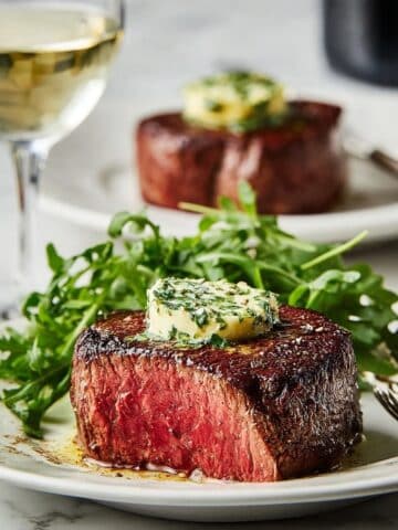 Easy Pan-Seared Filet Mignon with Garlic Butter Recipe