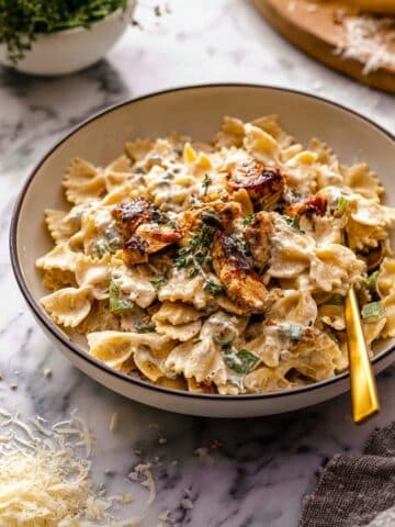 One Pot Cajun Ranch Chicken Pasta Recipe