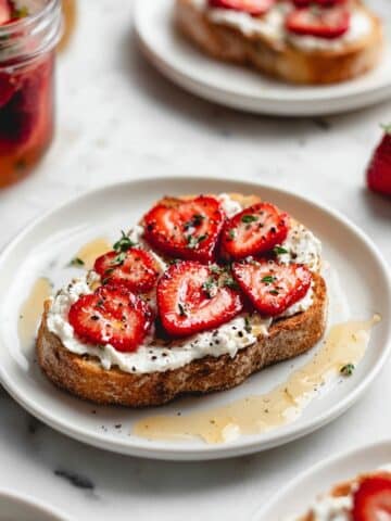 Pickled Strawberries with Goat Cheese Toast Recipe