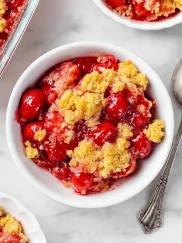 Easy Cherry Dump Cake Recipe