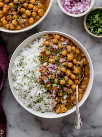 Punjabi Chole (North Indian Chickpea Curry) Recipe