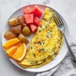 High-Protein Spinach and Red Bell Pepper Omelet Recipe