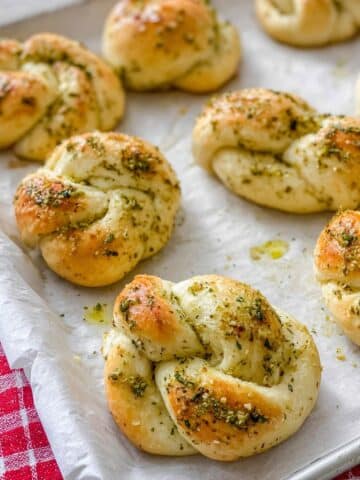 Garlic Knot Biscuit Bites Recipe