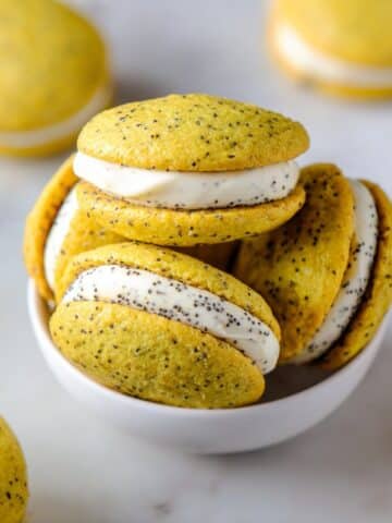 Lemon Poppyseed Whoopie Pies Recipe